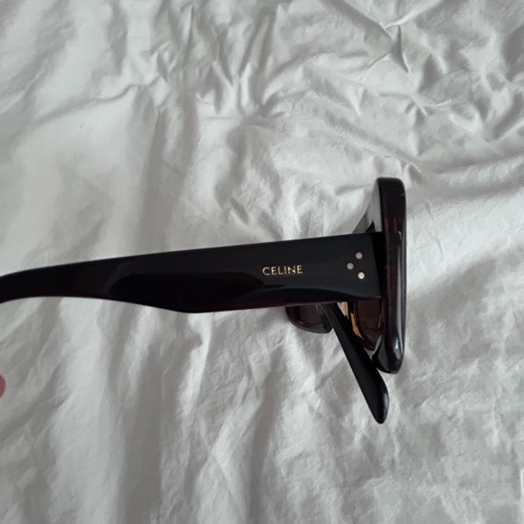 Celine Paris Havana Tortoise Sunglasses 
CL40156U CL 40156U 56E 54-22- - Picture 3 of 5